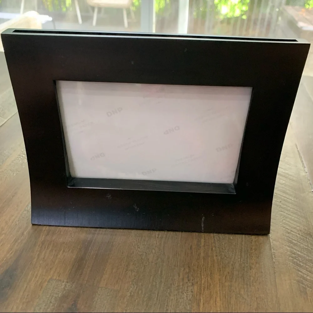 Dark gray heavy free standing horizontal photo frame for size 4x6 photo